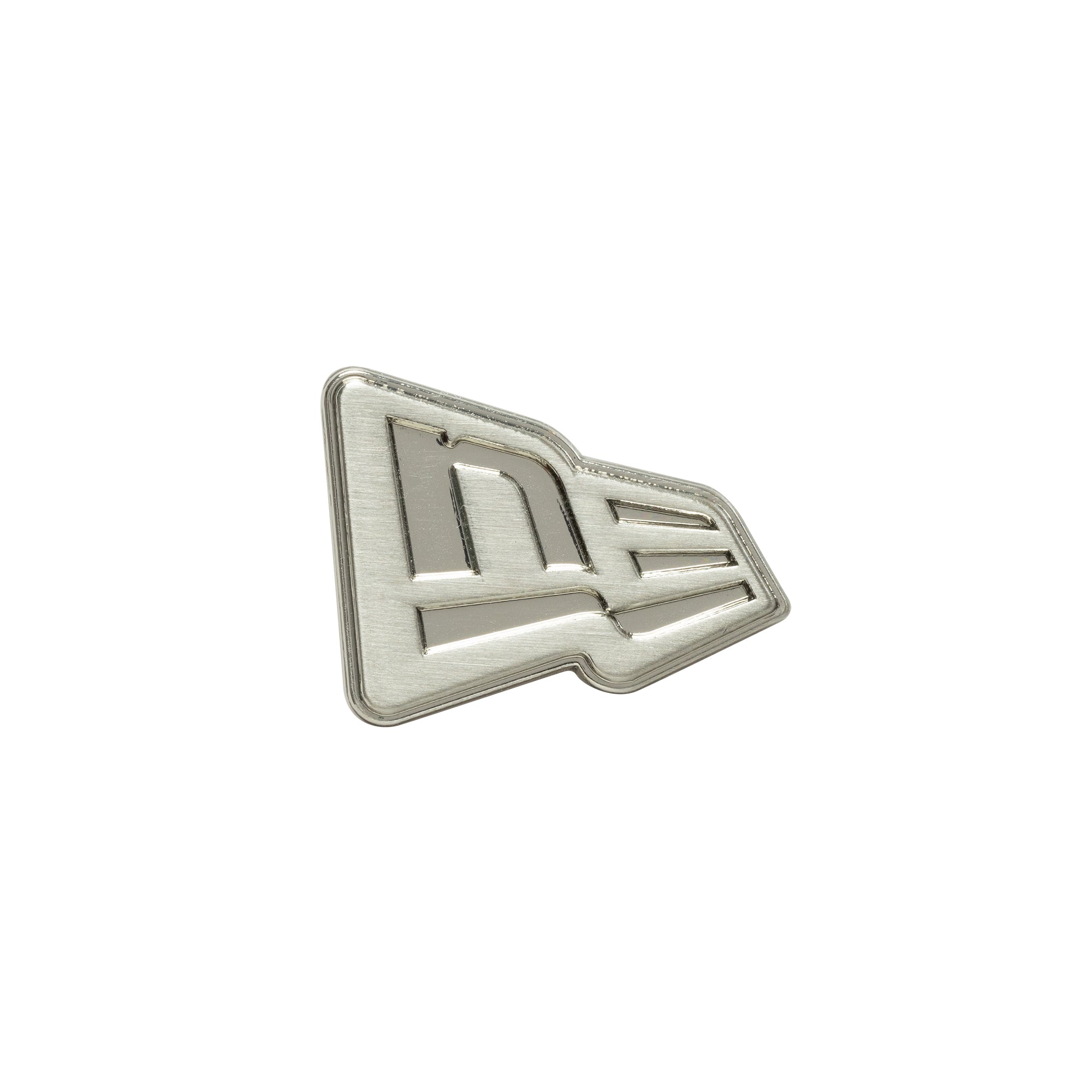 New Era Flag Pin Badge i sølv – dekorativt flagmærke til accessories