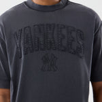 New Era - MLB WASHED BOXY Tee - New York Yankees - Black - Headz Up 