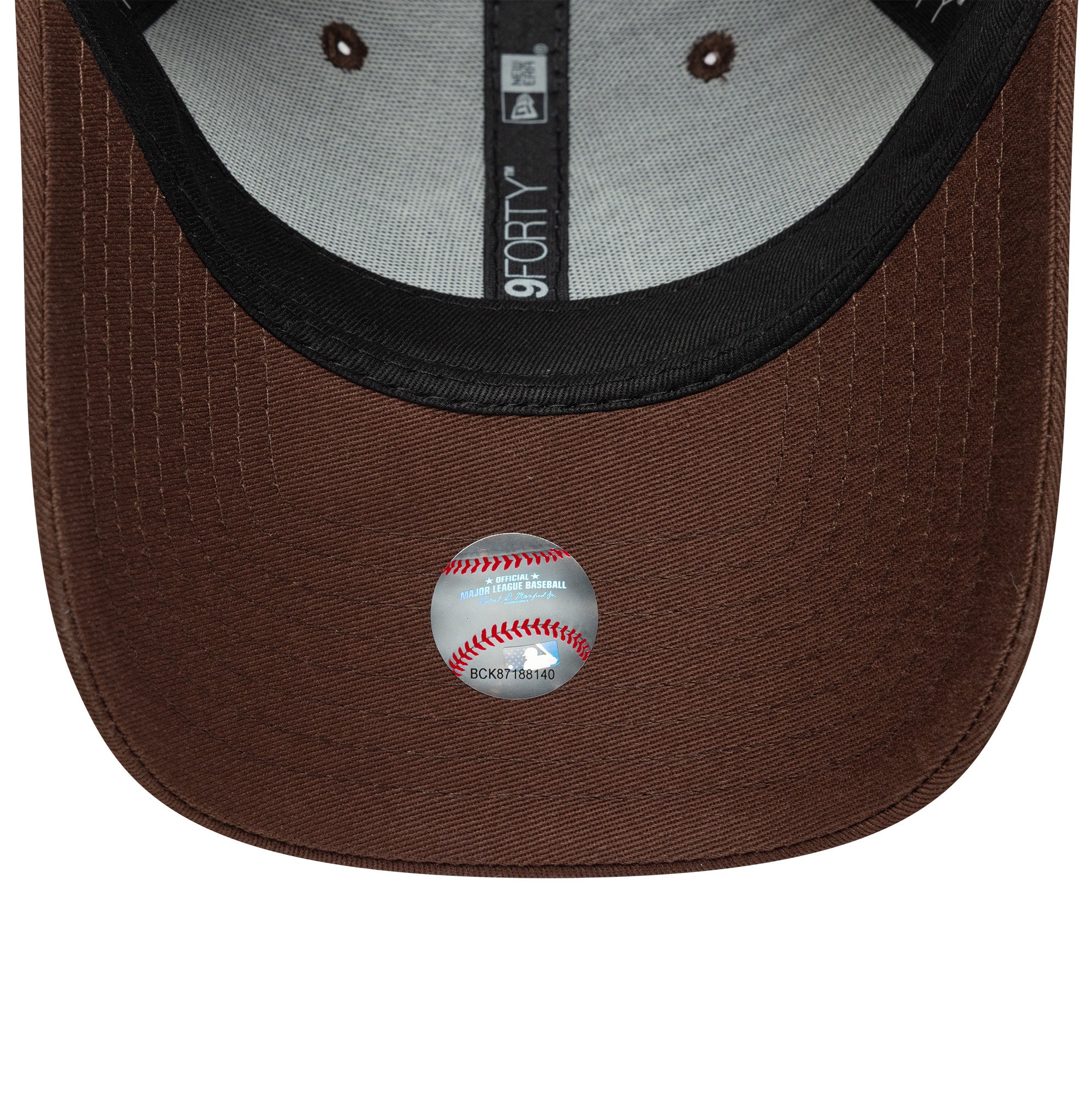 New Era - 9FORTY - TEAM OUTLINE - New York Yankees - Dark Brown - Headz Up 
