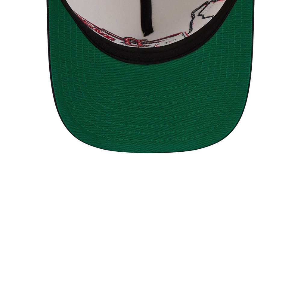 New Era 9FIFTY A-Frame snapback hættetrøje med Boston Red Sox logo i chrome og navy farver, afslappet sports cap.