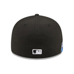 Sort New Era 59FIFTY Chicago White Sox fitted cap med VISSURF-tryk og logo, vises foran med flat skygge og justerbar snapback.
