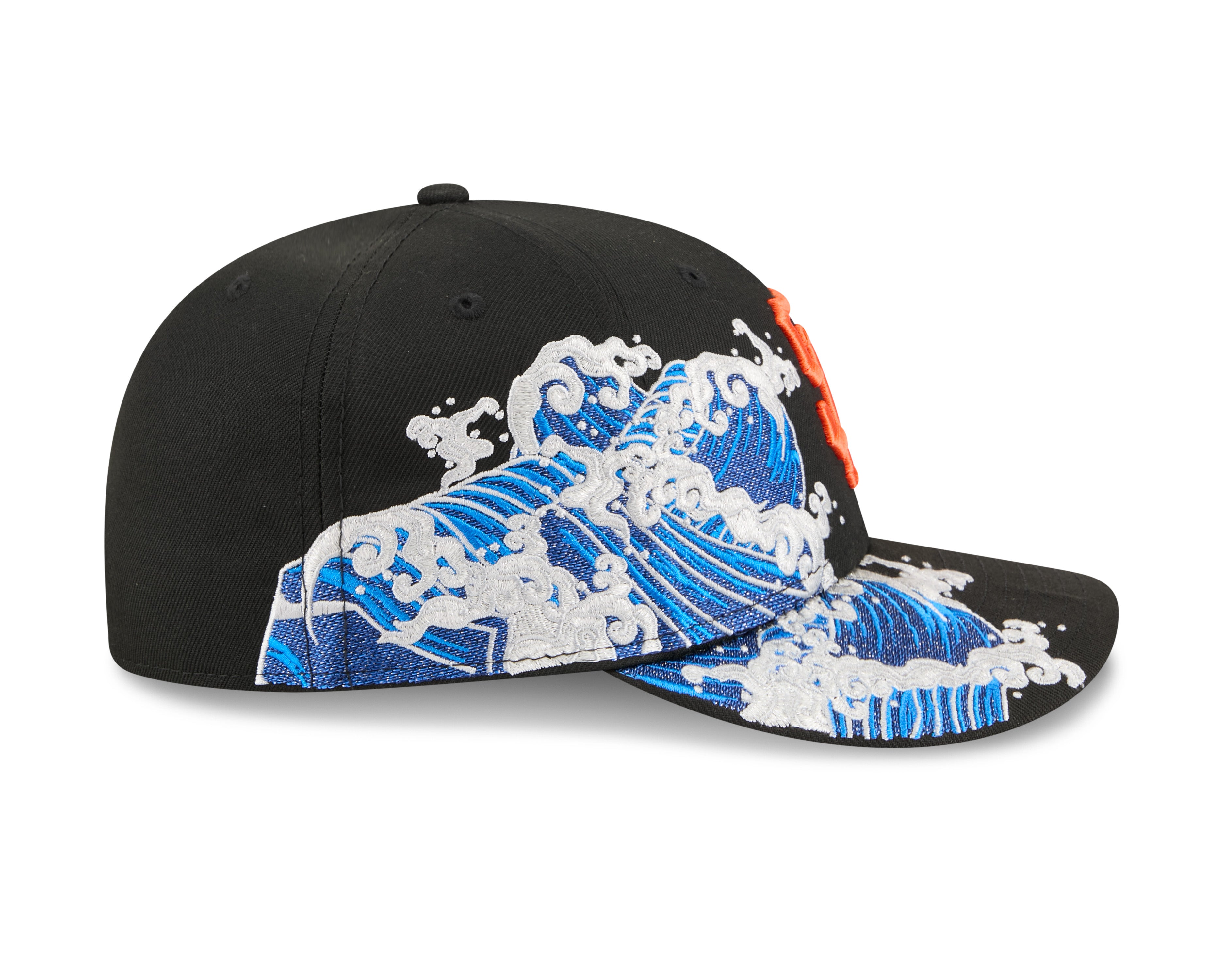 Sort New Era 59FIFTY fitted cap med San Francisco Giants logo, visning af højre side.