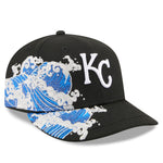 Sort New Era 59FIFTY fitted kasket med Kansas Royals logo, VISSURF-design og flat top.