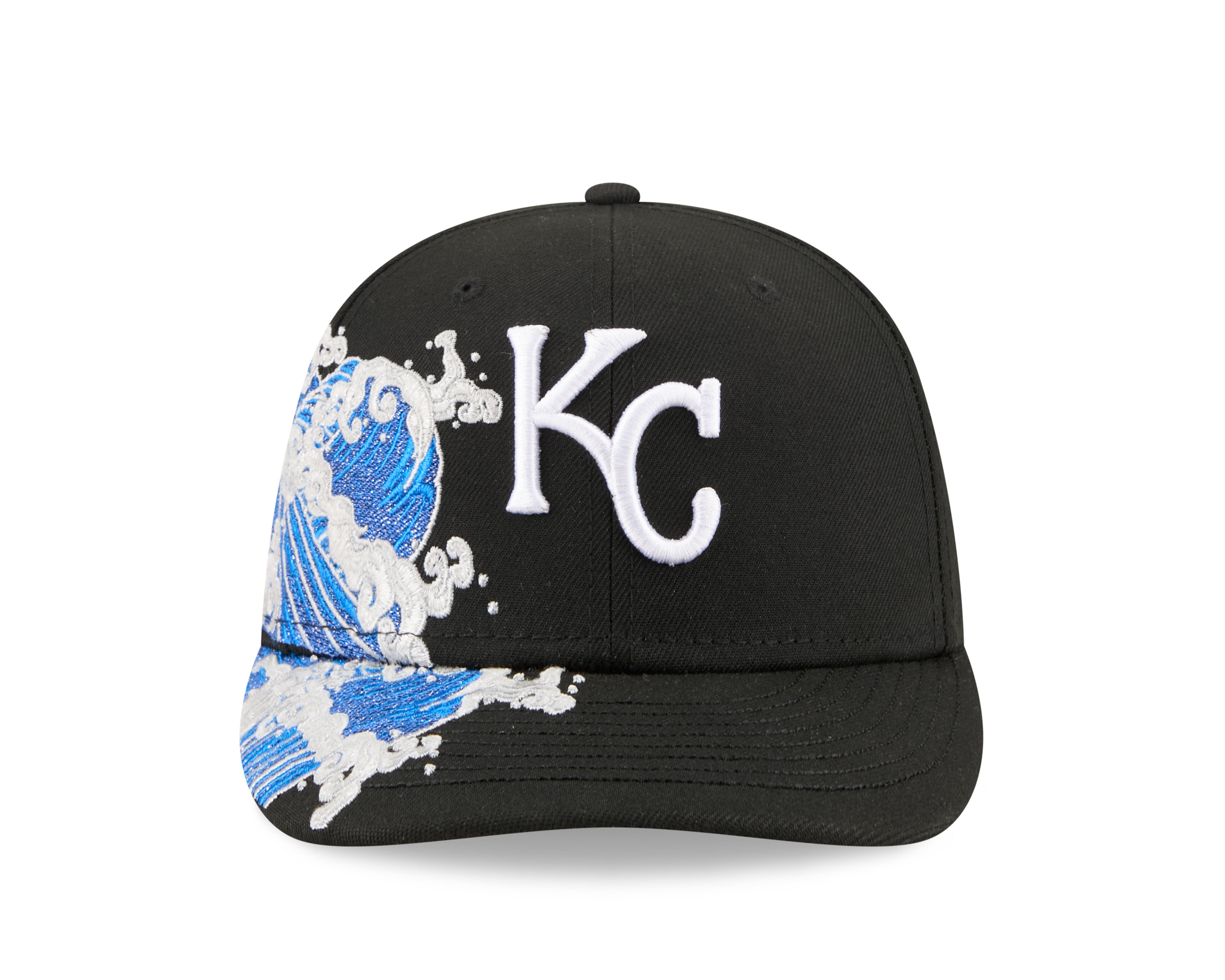 Sort New Era 59FIFTY fitted cap med Kansas Royals logo og VISSURF-mønster, klassisk baseball cap.