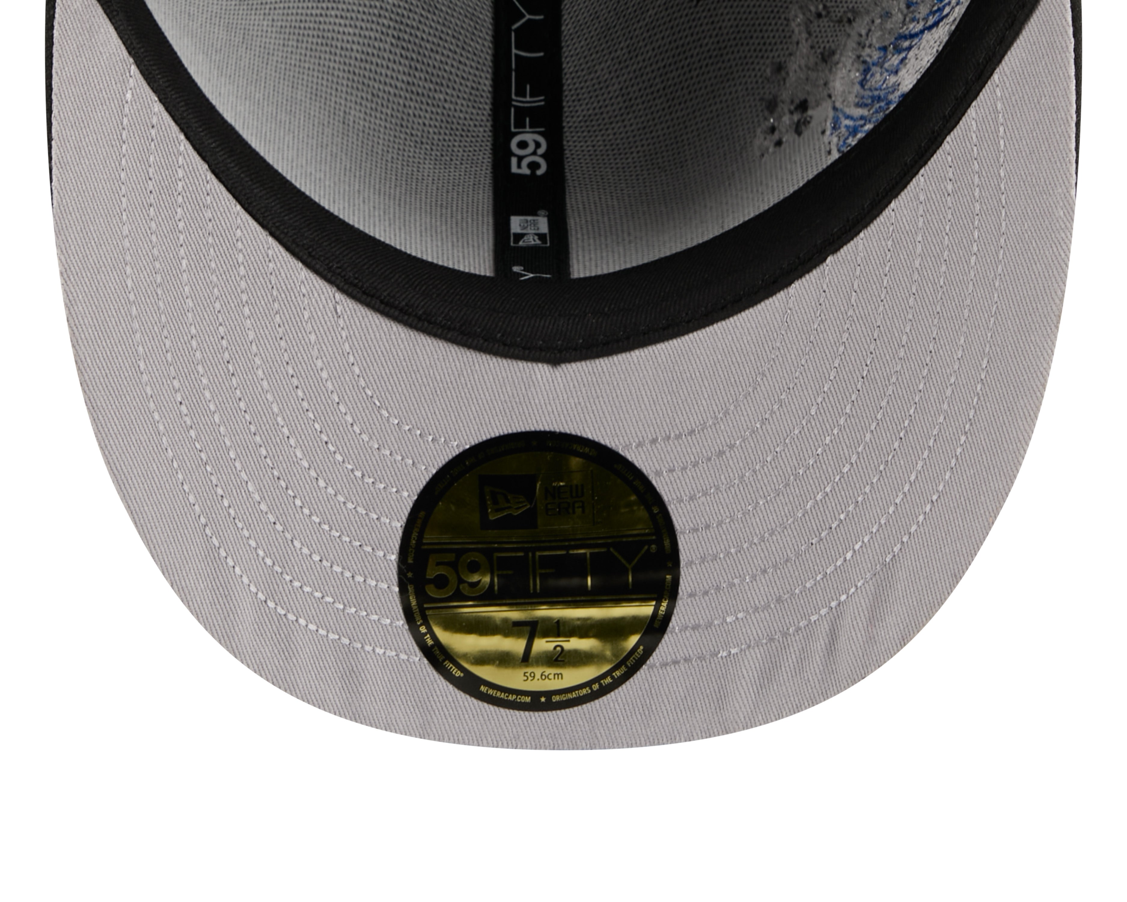 Sort New Era 59FIFTY Anaheim Angels fitted cap med VISSURF-design, vises fra front med logo og struktureret stof.