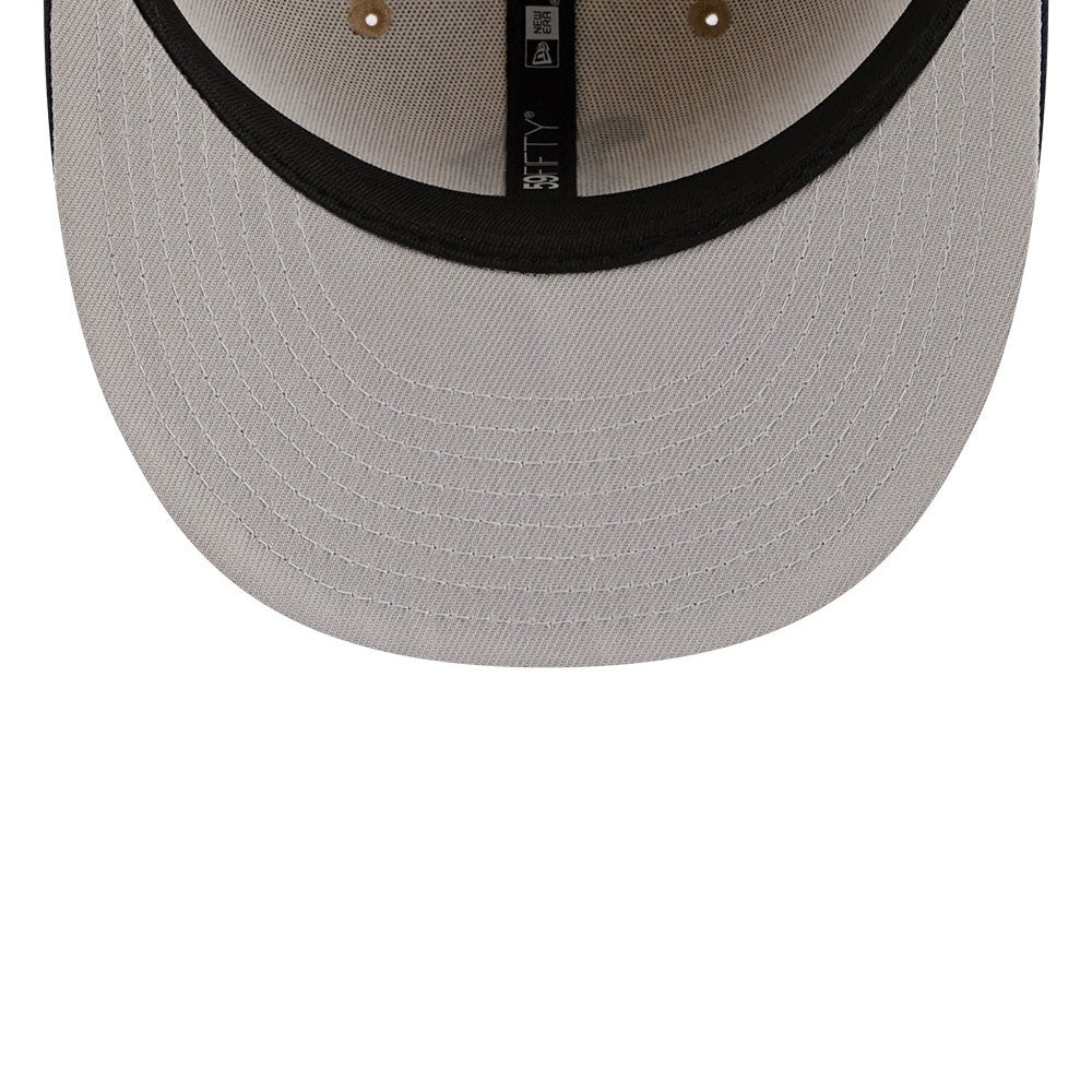 New Era 59FIFTY fitted cap med Boston Red Sox logo og twine detalje, sort farve og strikket design.