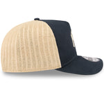 New Era Yankees 9FIFTY A-Frame cap i grået, med synligt logo og justerbart strop bagpå, set fra højre side.