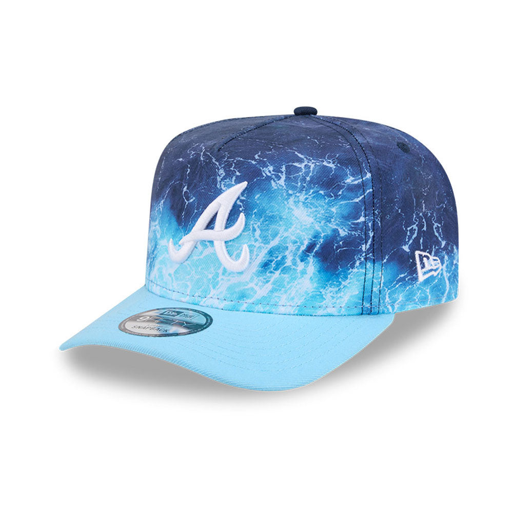 New Era Atlanta Braves 9FIFTY snapback kasket i pastelblå med A-Frame design og MLB logo, dyb vand farve.
