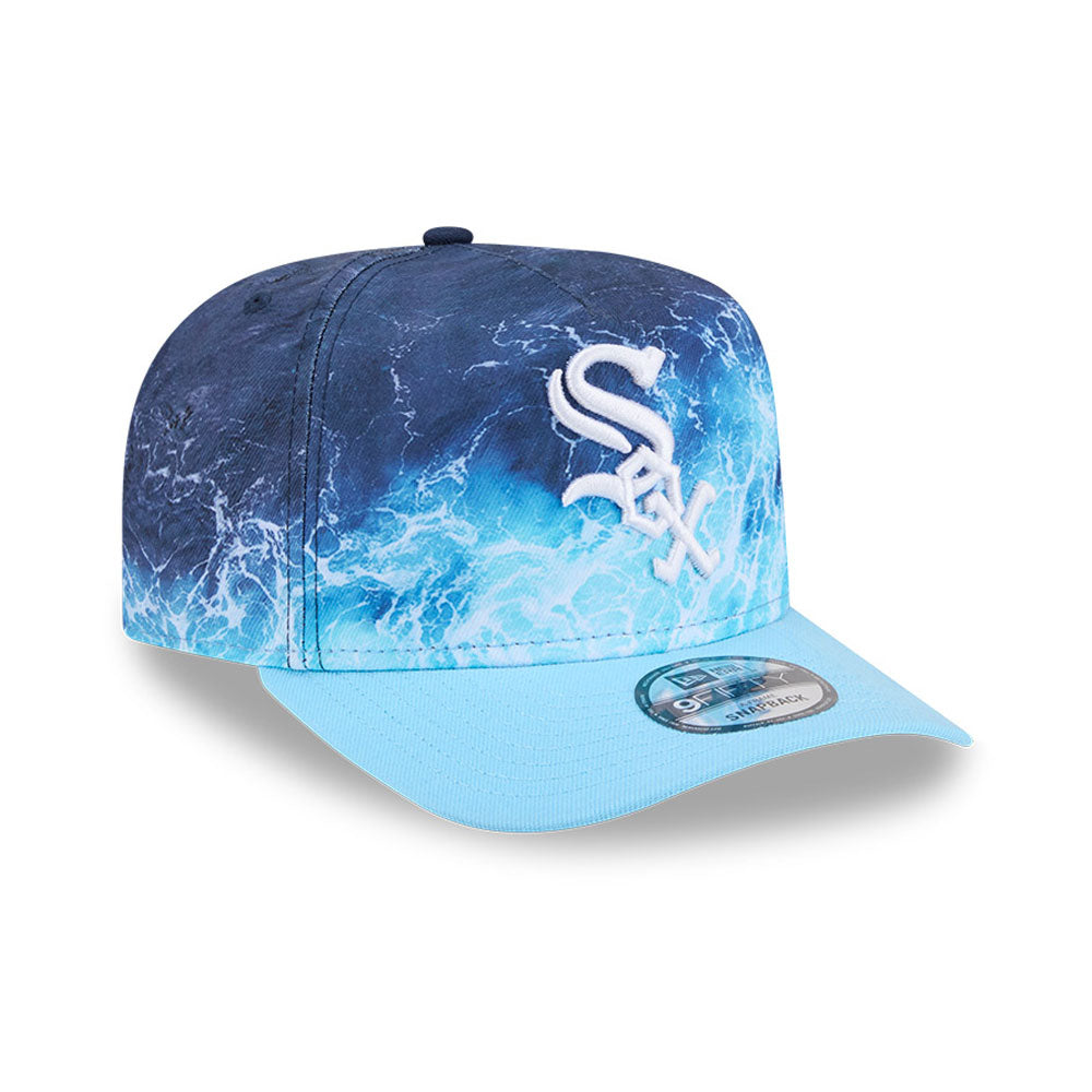 New Era Chicago White Sox 9FIFTY A-Frame Snapback cap i pastelblå med MLB Deep Water-design, synlig foran på billedet.