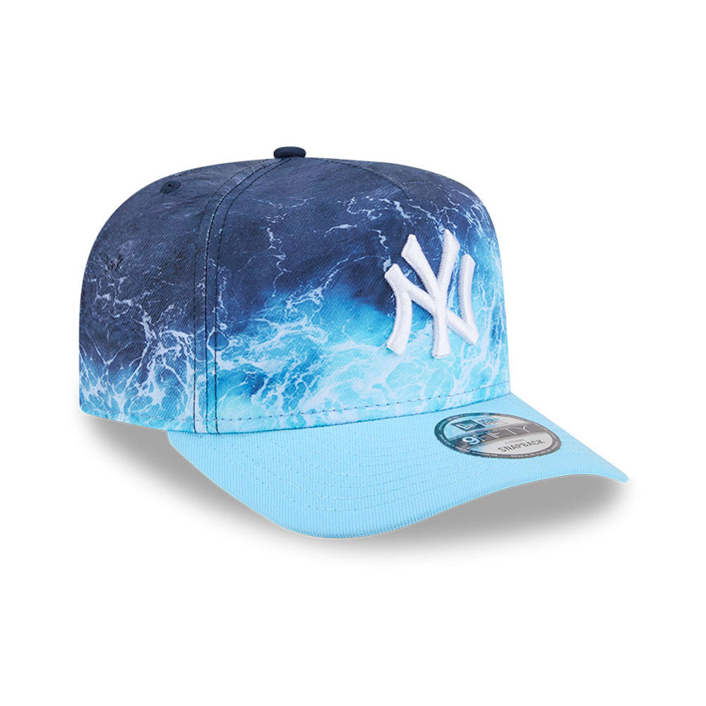 New Era Yankees 9FIFTY A-Frame snapback cap i pastelblå med MLB Deep Water design, justeret til fans og samlere.
