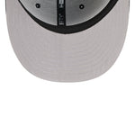 Sort New Era 59FIFTY fitted Yankees baseball cap med Eagles-embossing, klassisk design og MLB-logo.