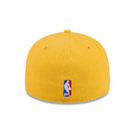 Sort New Era 59FIFTY fitted Lakers cap i Hardwood Classic design med gule farver, velegnet til fans og kollektionsformål.