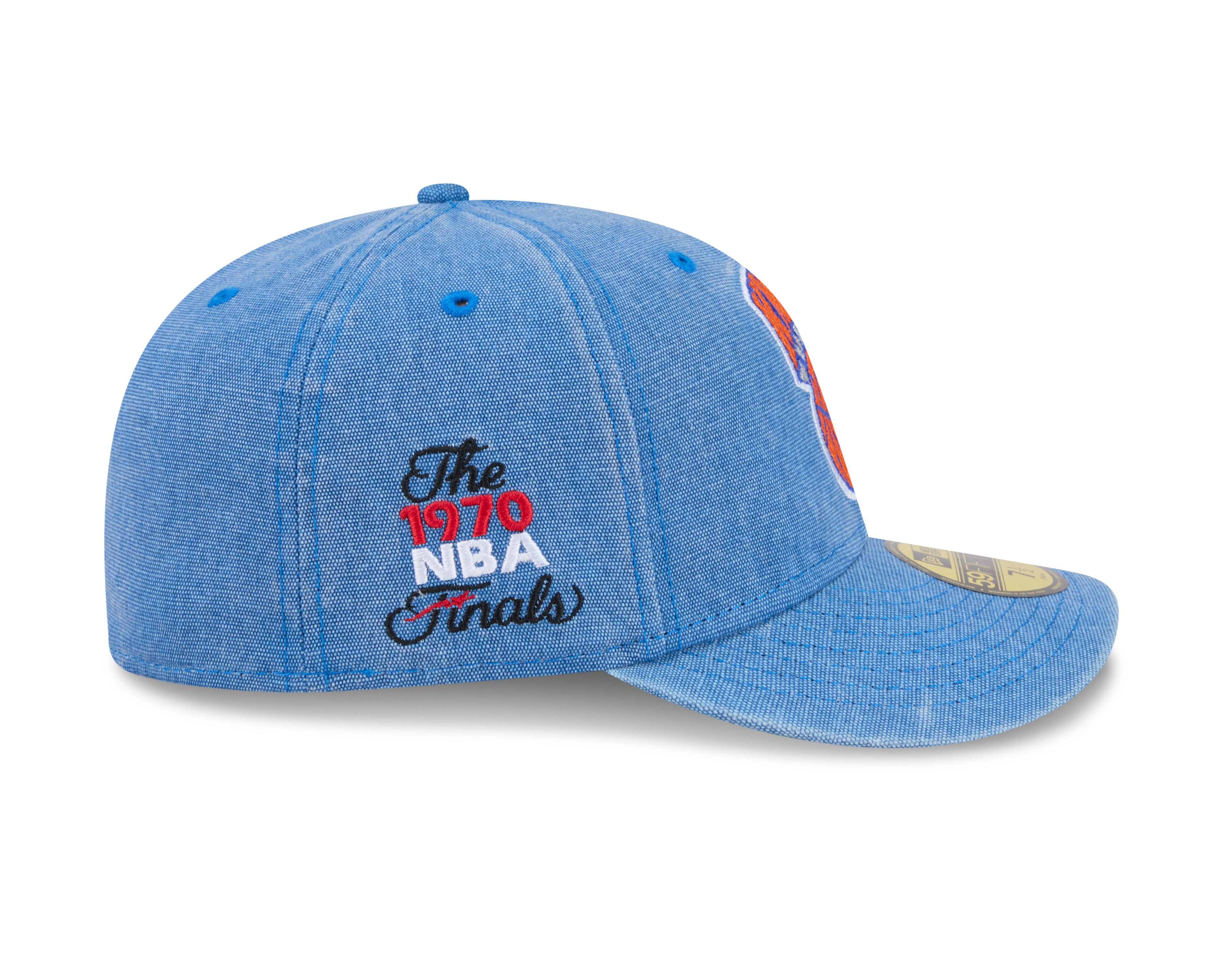 New Era 59FIFTY fitted New York Knicks cap i blå med Hardwood Classic design, vises fra højre side.