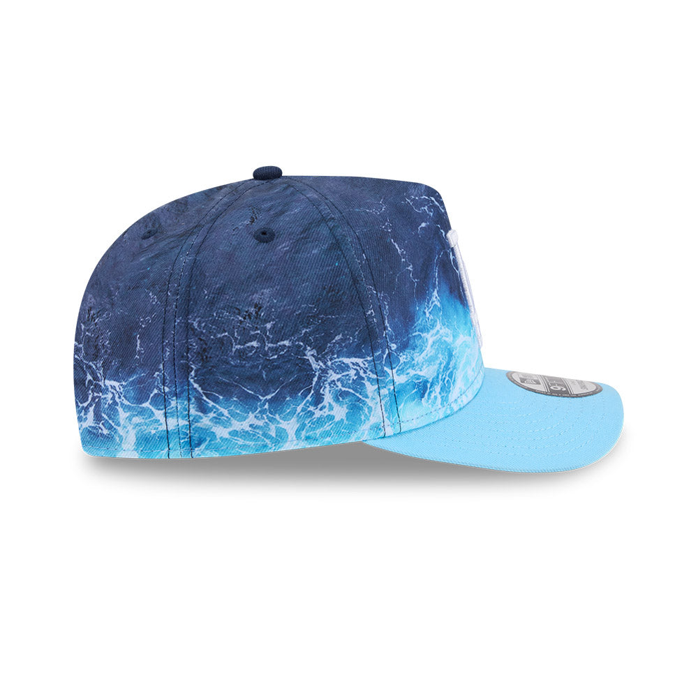New Era LA Dodgers 9FIFTY A-Frame snapback cap i pastel blå med MLB Deep Water design, justeret foran, foran visning