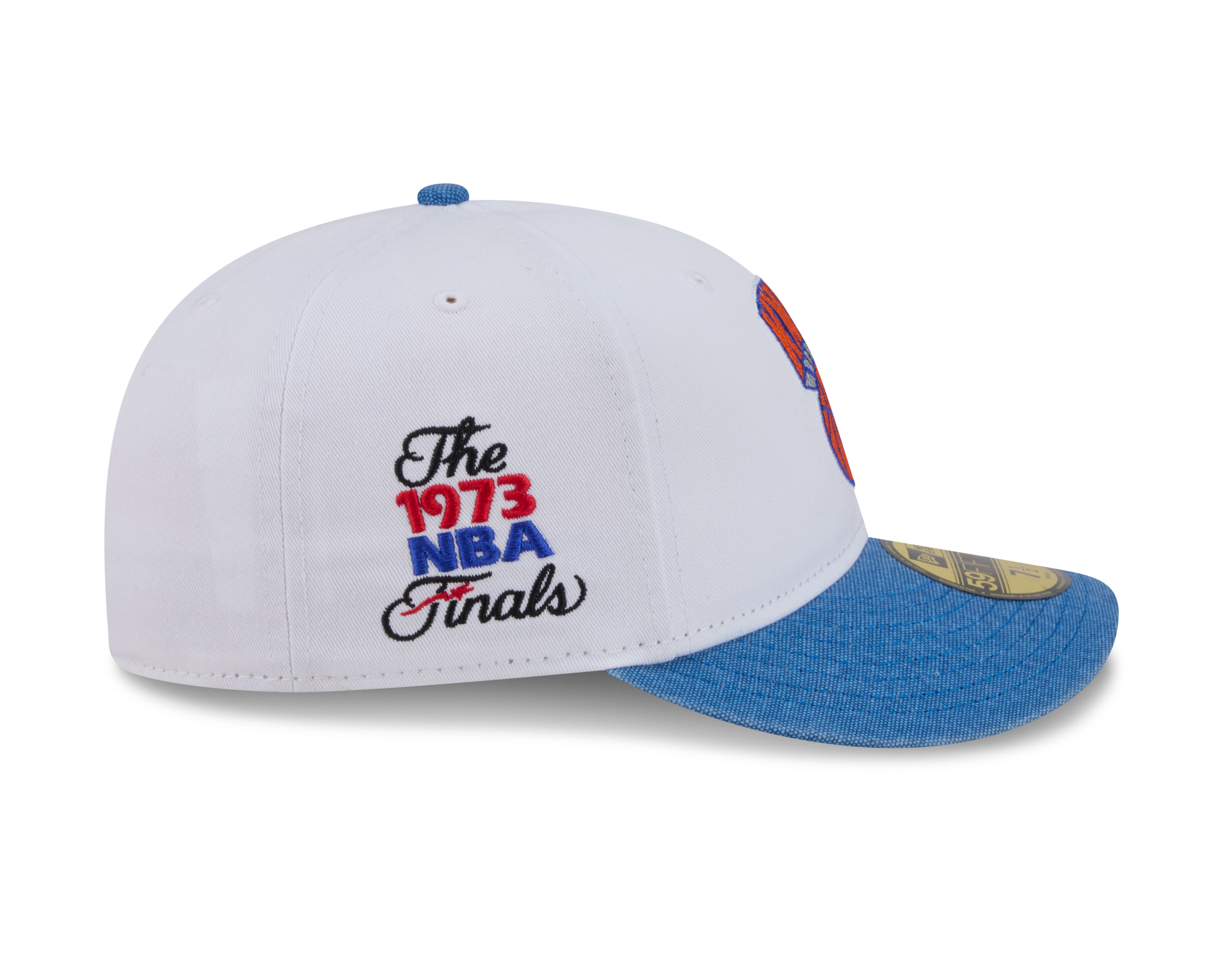 New Era 59FIFTY fitted cap med Knicks logo i hvid og blå, Hardwood Classic design, set fra højre side