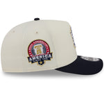 New Era New York Yankees 9FIFTY snapback cap med stjerner og striber i krom finish, set fra højre side.