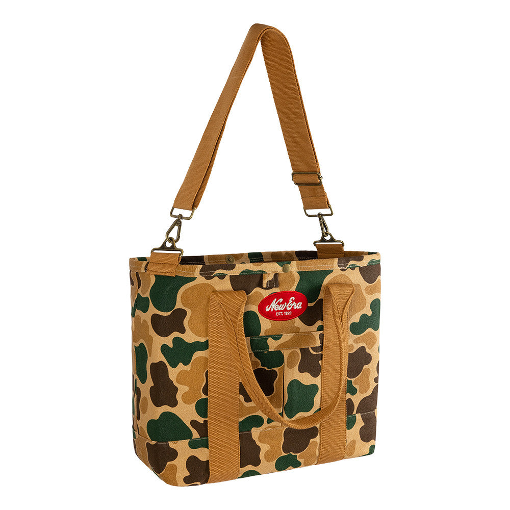 Beige New Era NE CAMO tote taske med camouflage mønster, rummelig og stilfuld til dagligt brug