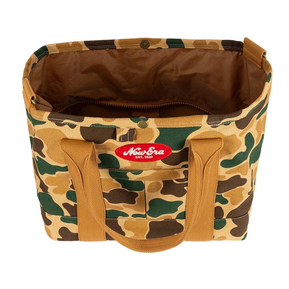 Beige New Era NE CAMO tote taske med camo-mønster og rummelig design, perfekt til daglig brug.