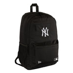 Sort New Era MLB Delaware taske med Yankees-logo, rummelig skuldertaske i sporty design.