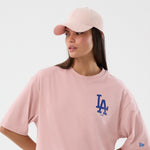 Pink New Era Los Angeles Dodgers MLB cap graphic oversize T-shirt med sportligt design og logo.
