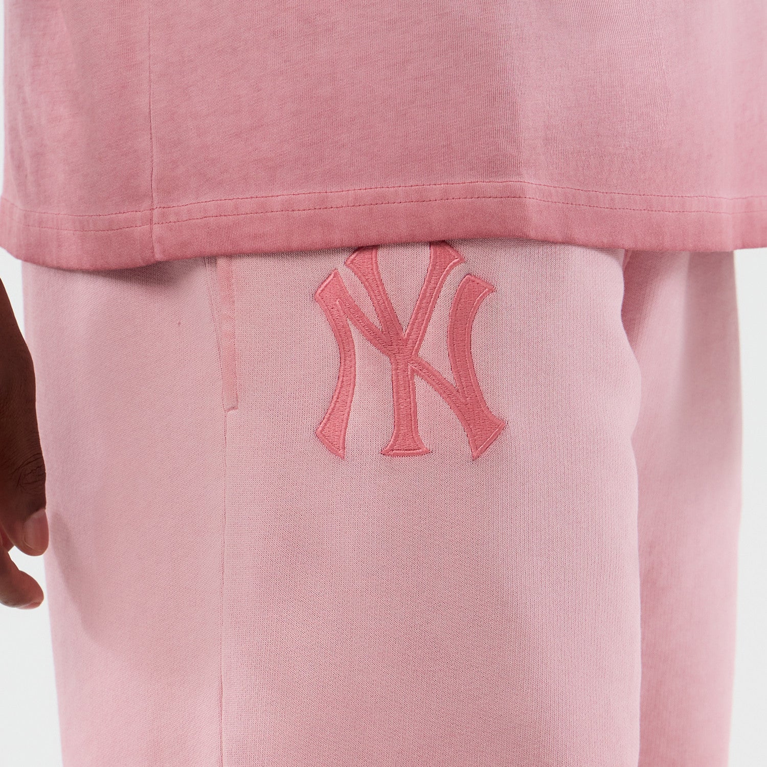 New Era - New York Yankees - MLB WASHED Logo Shorts - Pink - Headz Up 