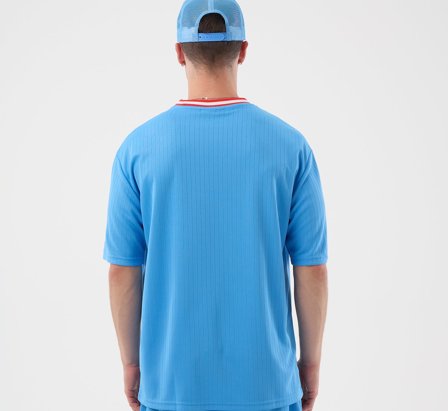 Blå New Era MLB ARCH oversize T-shirt med New York Yankees logo og baseball-tema, afslappet og komfortabelt design.