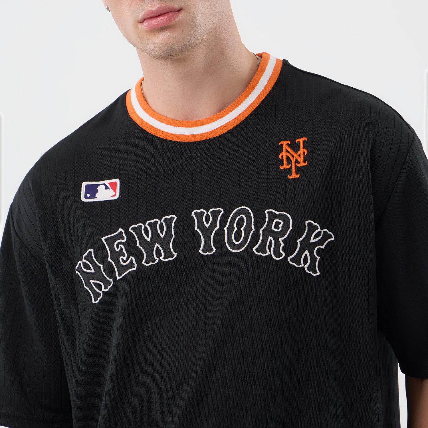 Sort New Era MLB ARCH oversize T-shirt med Mets-logo til mænd, afslappet og sporty design.