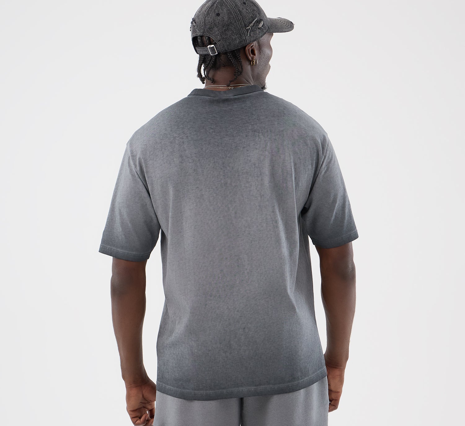 Sort New Era MLB Washed Logo T-shirt med Yankees-logo og afslappet stil, synlig på billedet.