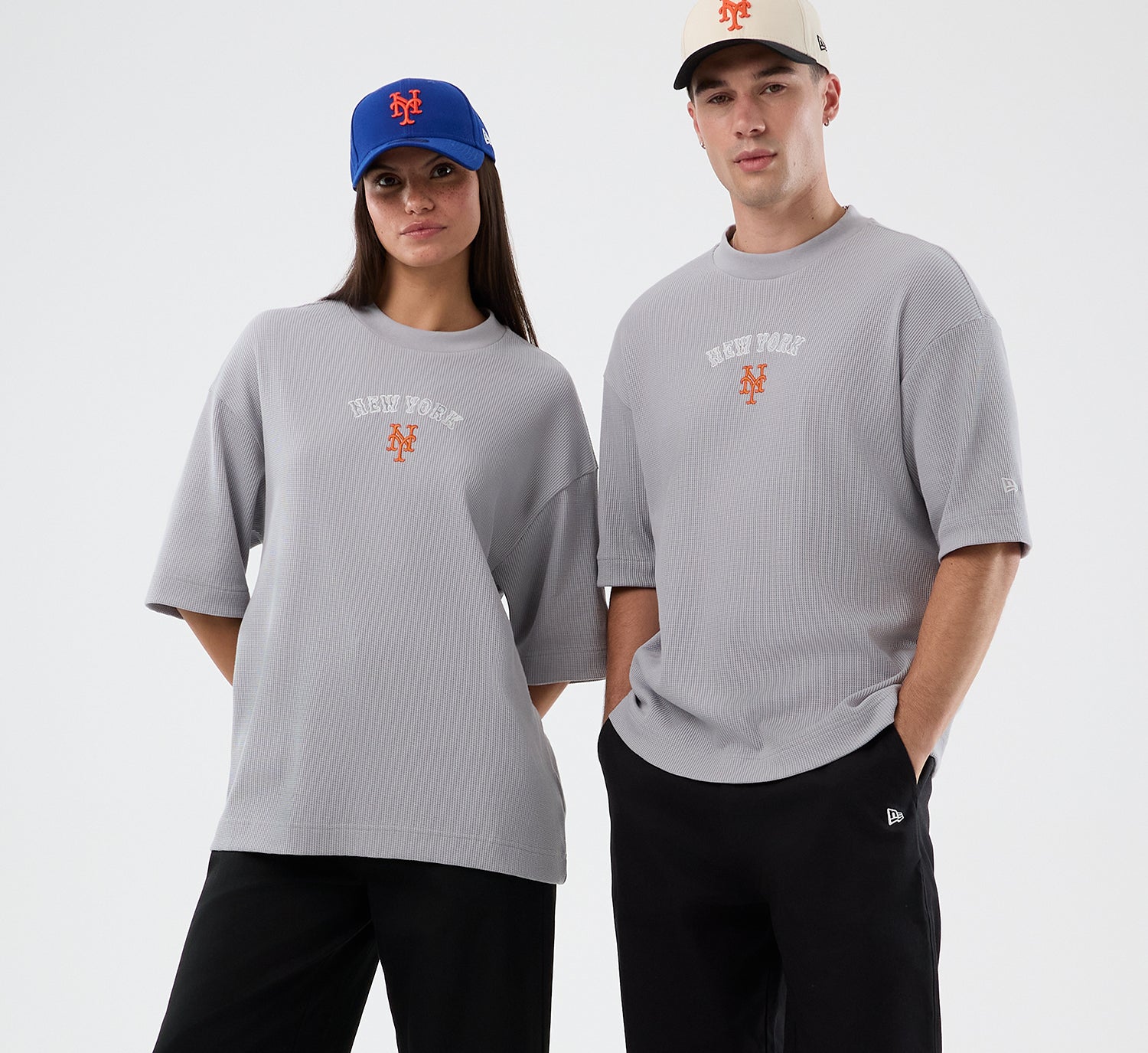 Grå New Era MLB Waffle Box T-shirt med Mets-logo, blødt bomuld, afslappet pasform, perfekt til fans.