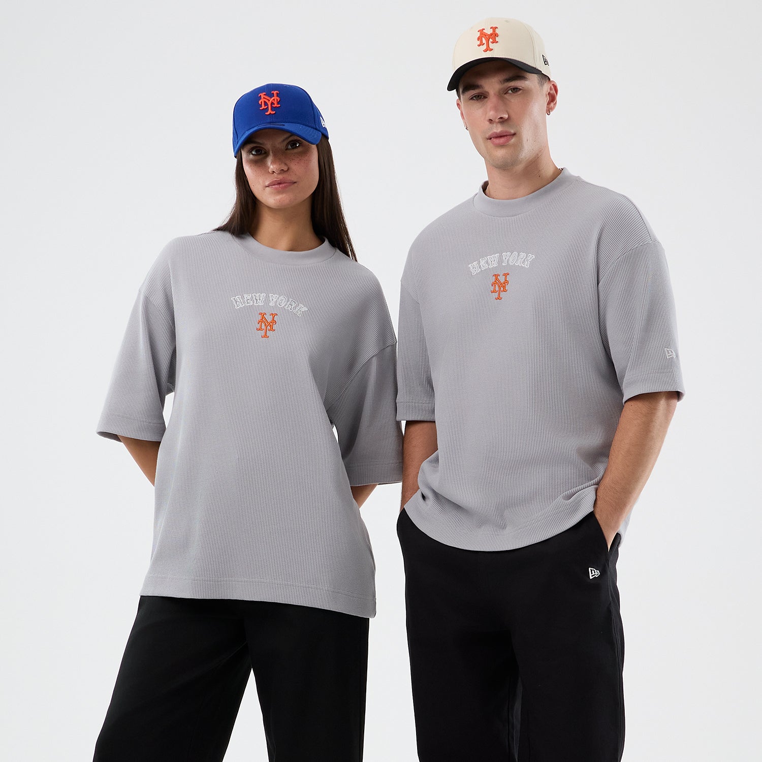 Grå New Era MLB Waffle Box T-shirt med Mets-logo, blødt bomuld, afslappet pasform, perfekt til fans.