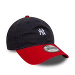 New Era New York Yankees 9TWENTY mini washed kontrast cap i navy og rød med justerbar rem