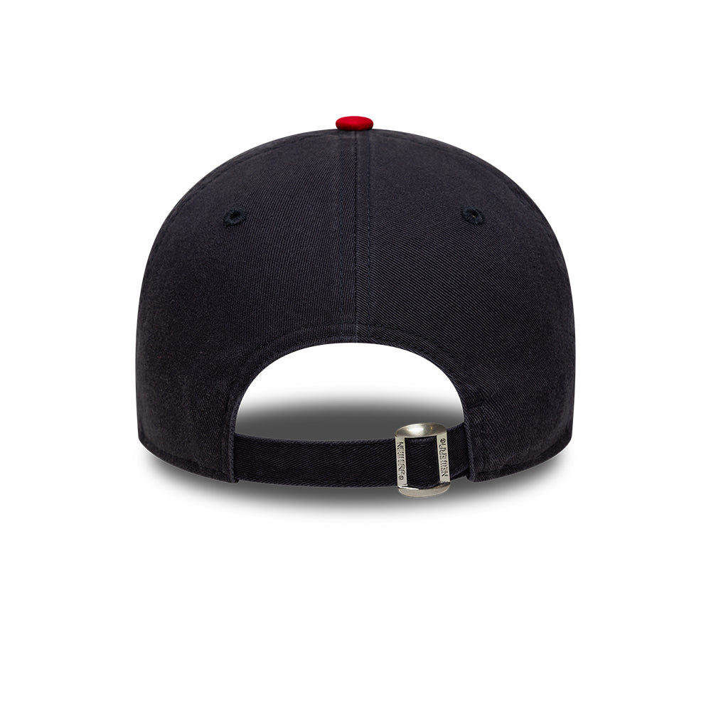 New Era New York Yankees 9TWENTY mini washed kontrast cap i navy og rød farve, med justerbart bånd og logo.