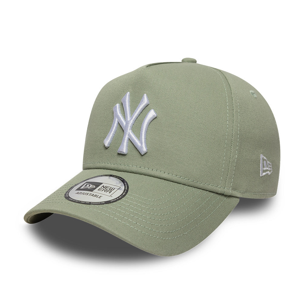 New Era New York Yankees 9FORTY A-Frame cap i grøn med justerbar rem og sporty design.