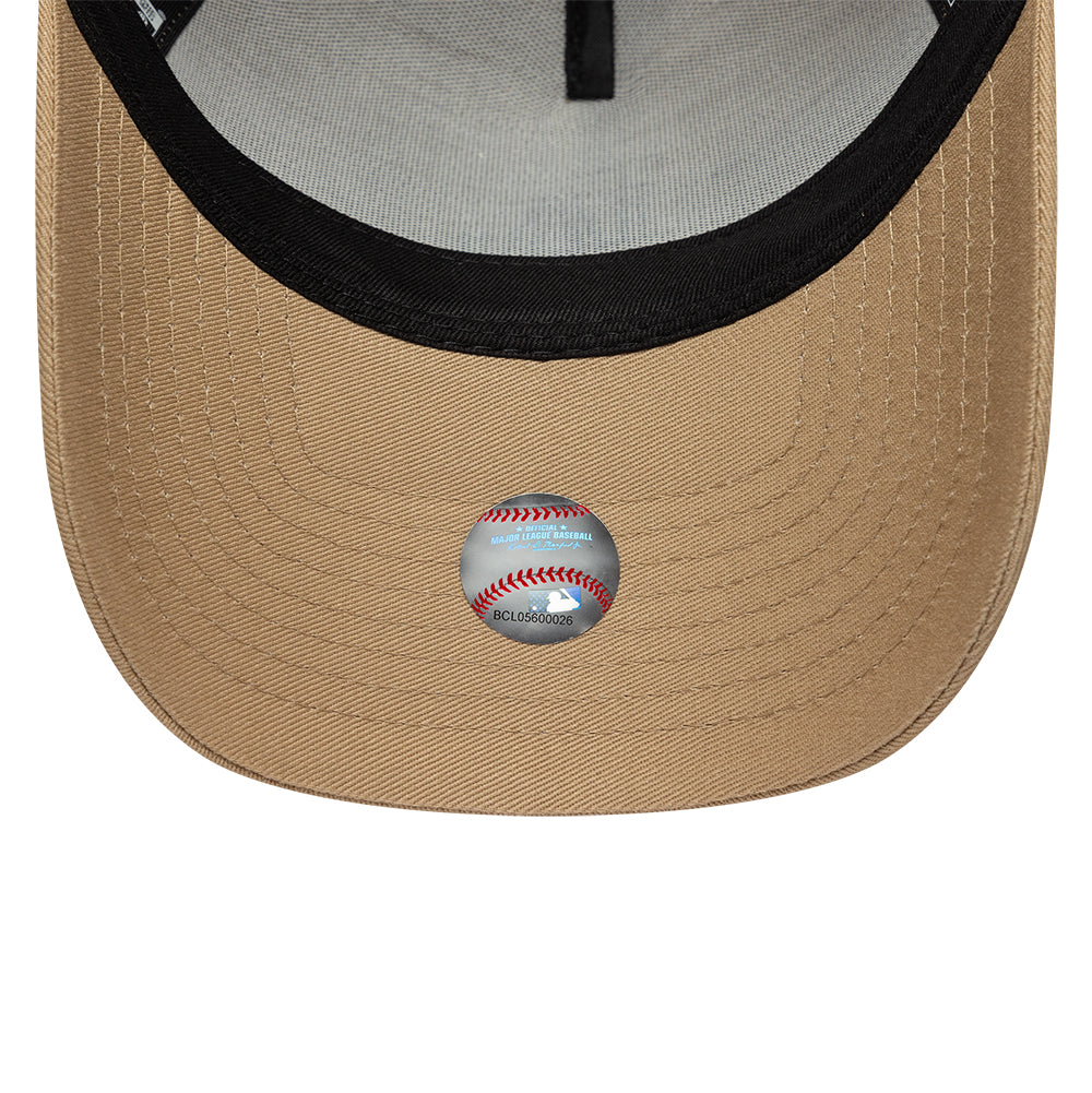 Dame Los Angeles Dodgers New Era 9FORTY A-Frame kasket i camel og sort, med justerbart bånd og logo foran