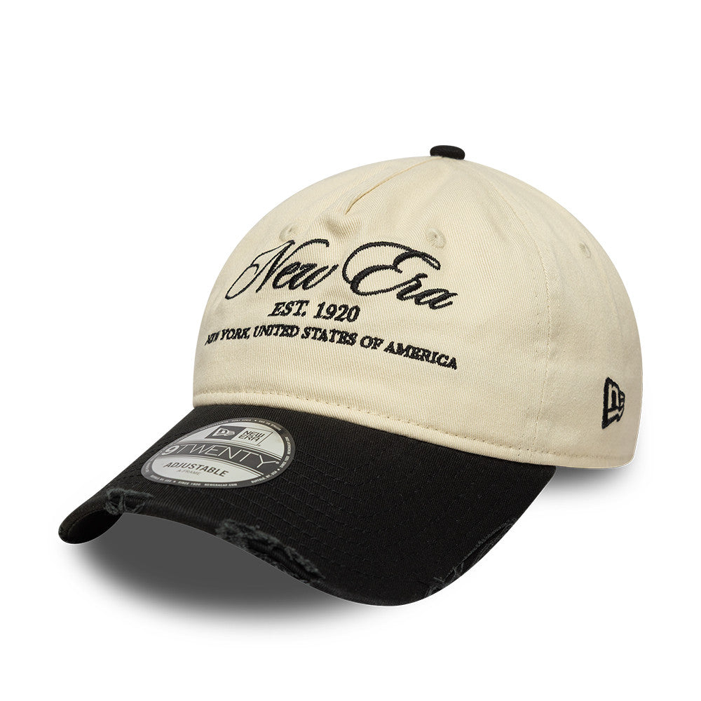 New Era 9TWENTY A-Frame cap i distressed stof med chrome og sort farve, afslappet og moderne design