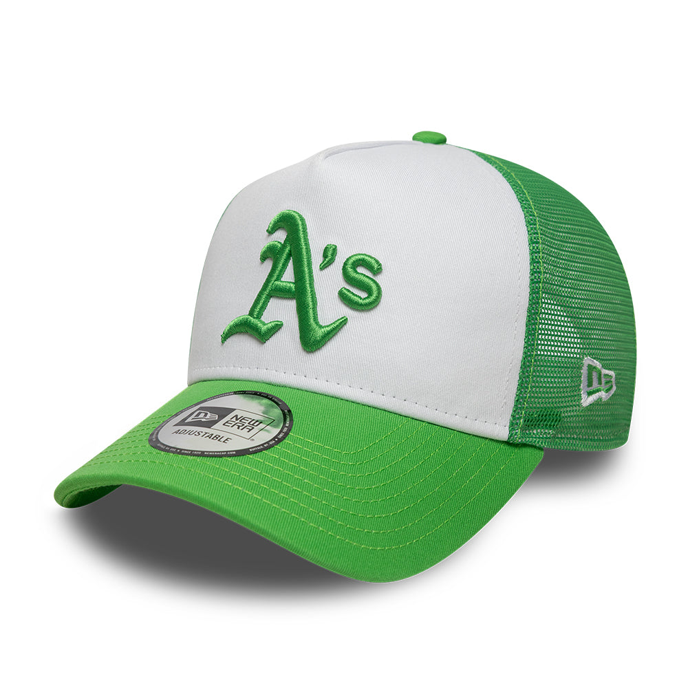 Letær grøn New Era Oakland Athletics trucker kasket med net bag og logo foran, sporty og komfortabel cap.