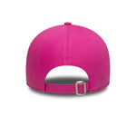 Lyserød New Era 9FORTY New York Yankees cap med team-omrids, justeret pasform og synlig logo foran.
