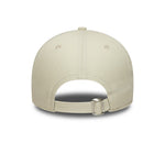 New Era Los Angeles Dodgers 9FORTY kasket i lys chrome og pink med patch og justerbar rem foran.