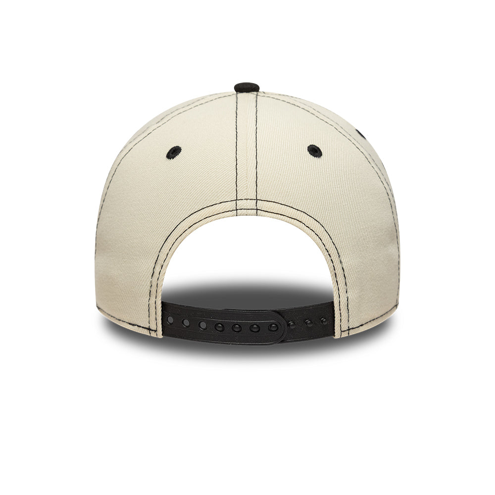 Sort og krom New Era 9FORTY E-Frame Lakers cap med Los Angeles-logo og bydesign.