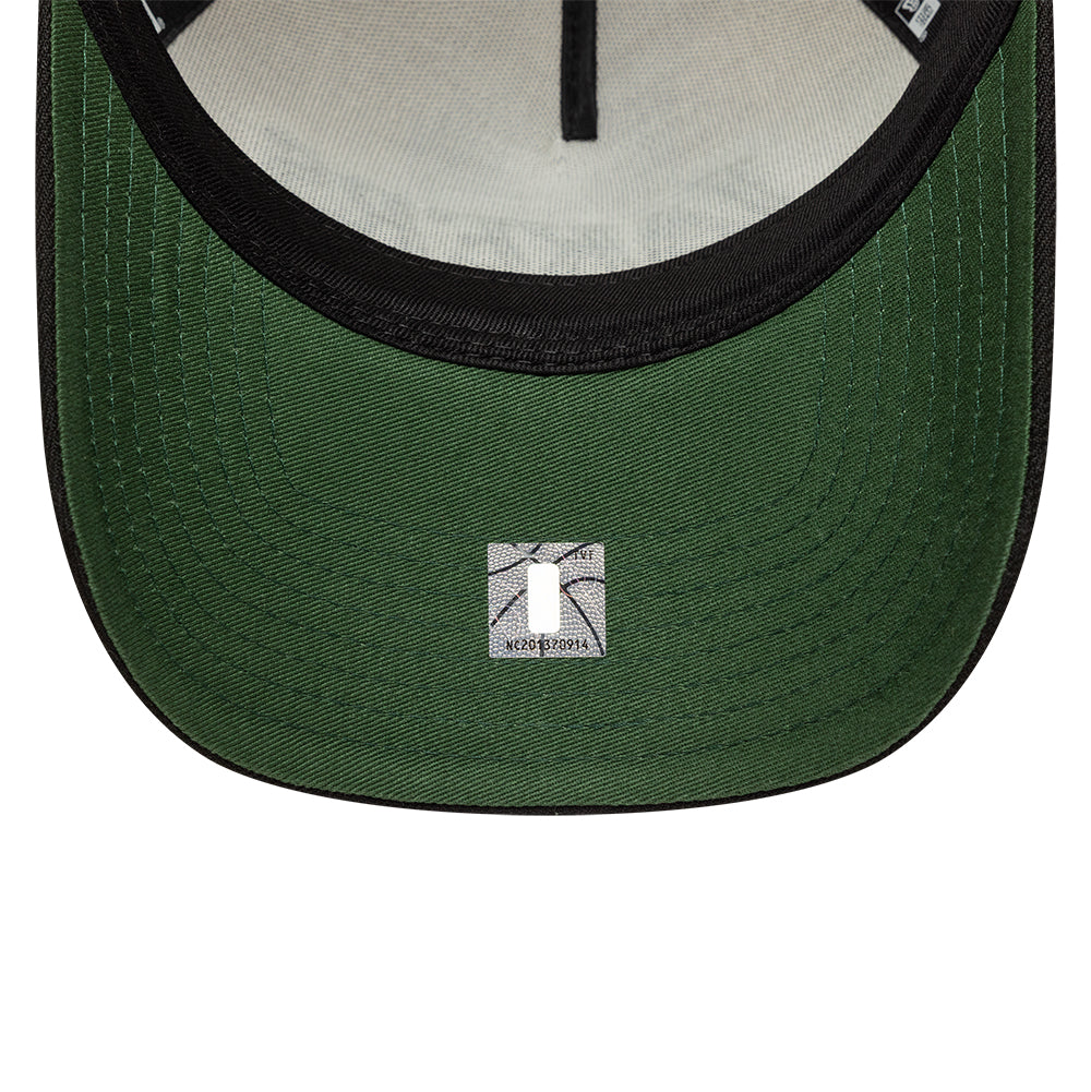 New Era 9FORTY E-Frame Los Angeles Lakers cap i chrome og sort med Lakers-logo foran