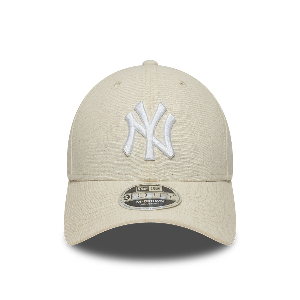 New Era 9FORTY M-CROWN New York Yankees cap i linned stof med stenfarvet design, foran billede af cap med justerbar rem