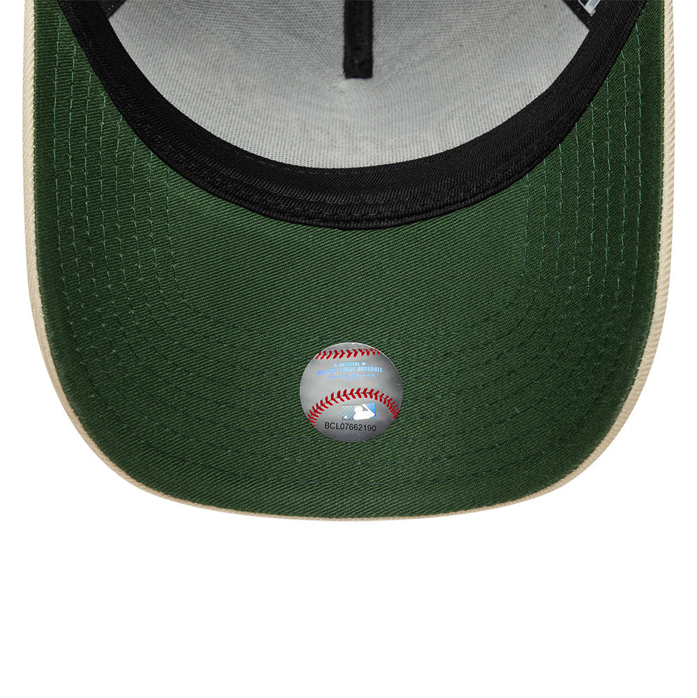 New Era 9FORTY E-Frame Los Angeles Dodgers kasket i blå og krom med bylogo og justerbart bånd.