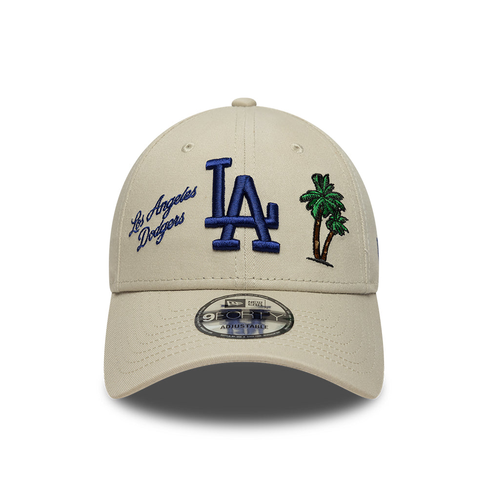 Dækkesyning af New Era CITY ICON 9FORTY Los Angeles Dodgers kasket i stenfarve, vises med visir og logo foran.