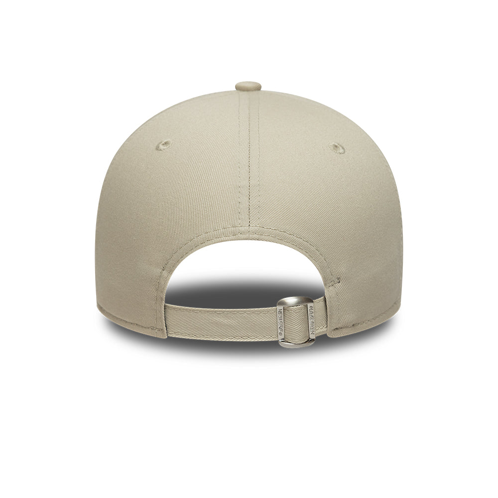 New Era Los Angeles Dodgers 9FORTY cap i stenfarvet stof, med logo foran og justerbart bånd bagpå.