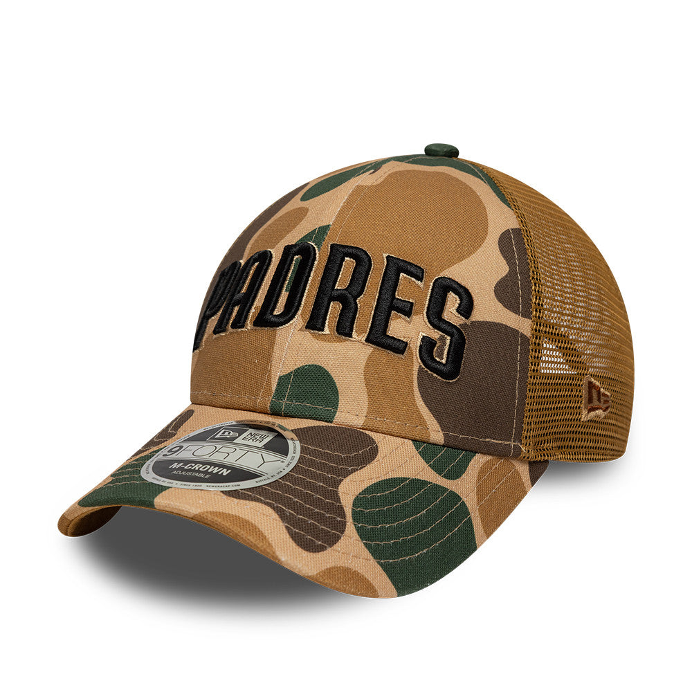 New Era 9FORTY M-CROWN San Diego Padres kasket med beige camouflage mønster og logo foran.