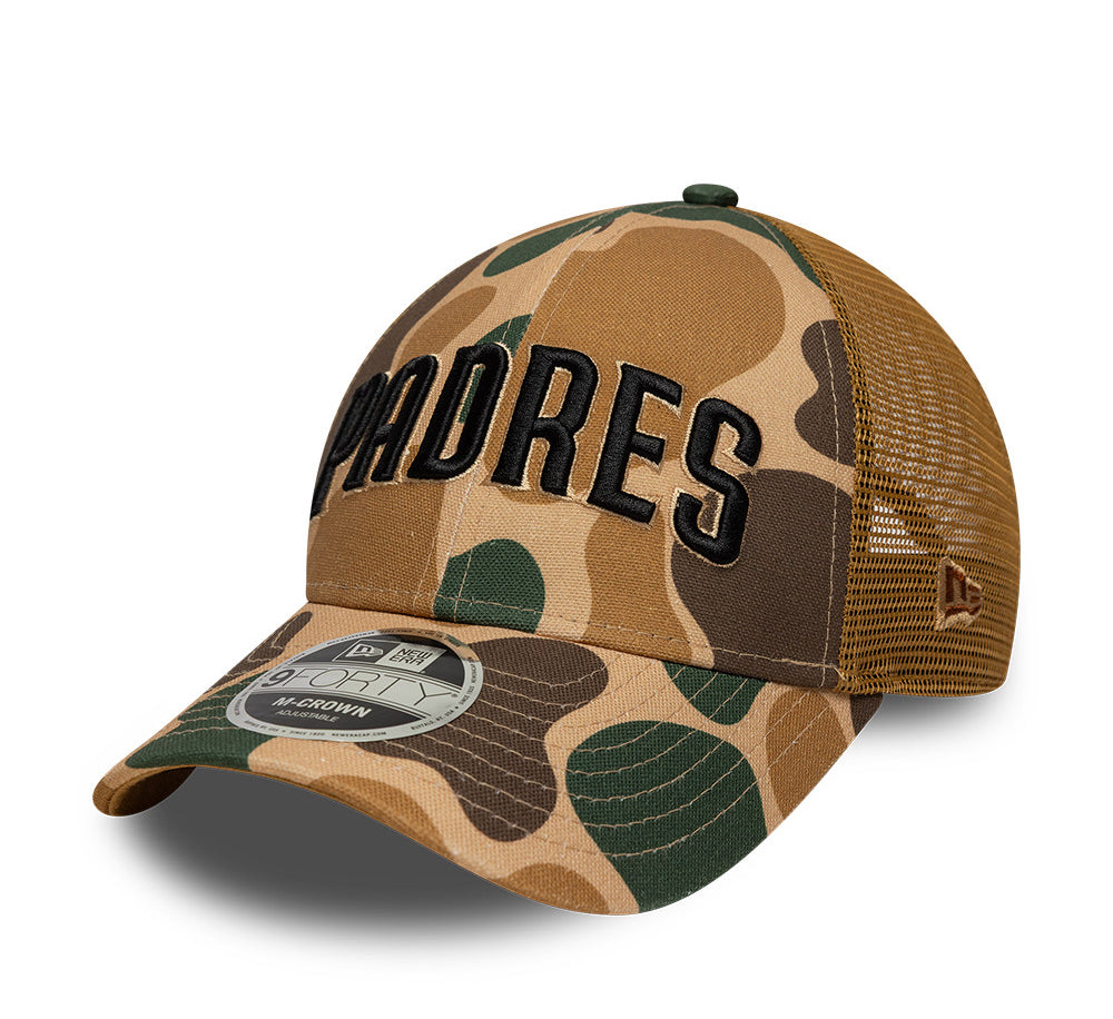 New Era 9FORTY M-CROWN San Diego Padres kasket med beige camouflage mønster og logo foran.