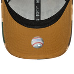 New Era 9FORTY M-CROWN San Diego Padres cap med camo-design og beige farve, justerbar kasket med logo på forsiden