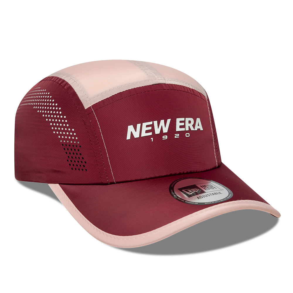 New Era farvet blok løbesko i mørkerød og pink, med sporty design og komfortabel pasform på billedet.