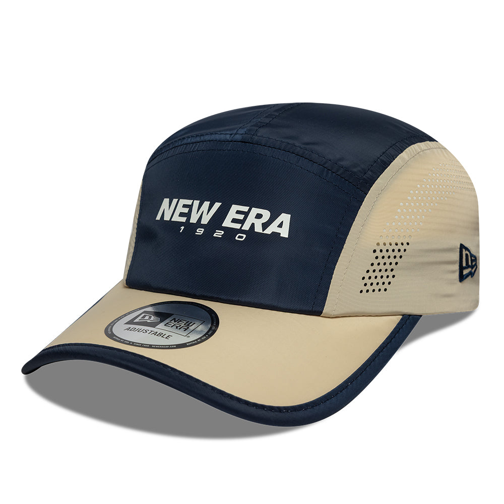 Navy New Era Colour Block Runner cap med farvede blokke og justerbar spænde foran, stilfuldt og sportigt design