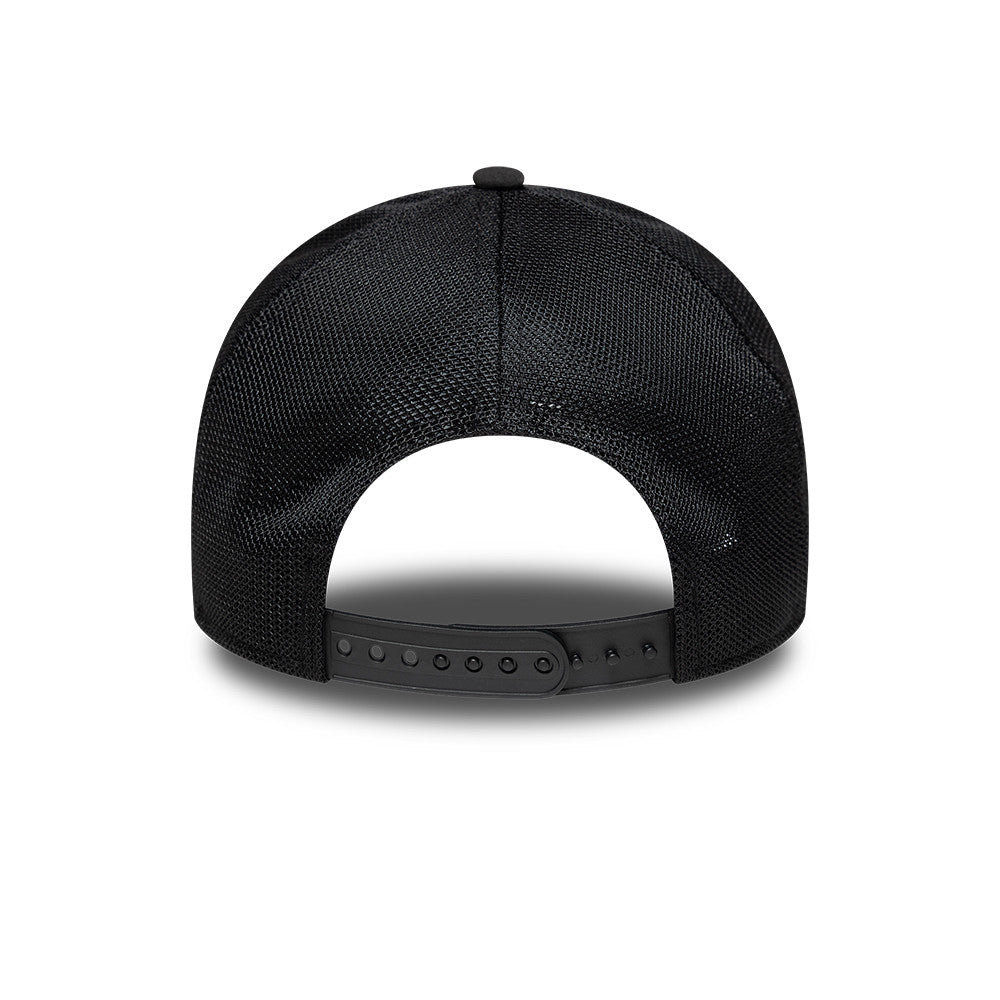 Sort New Era MLB sporttrucker cap med Seattle Mariners logo, komfortabel og stilfuld til baseballfans.